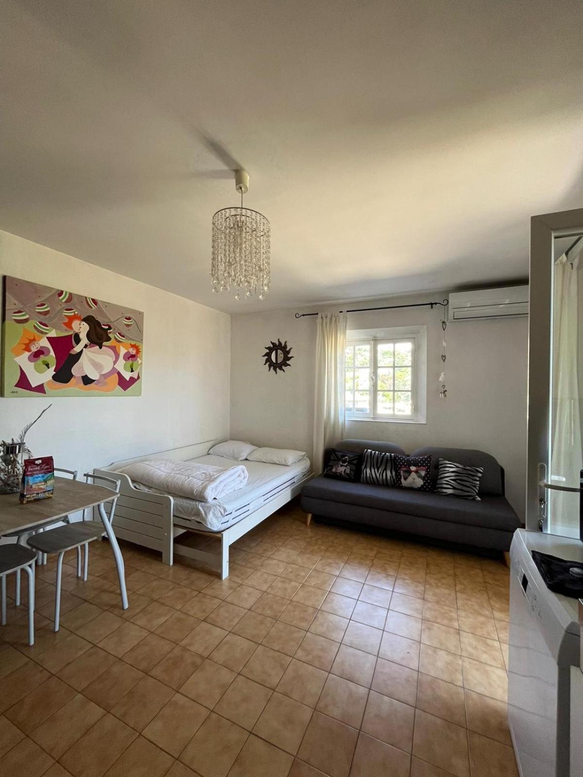 Appartement En Rez De Villa Beausite Манделю-ла-Напул Екстериор снимка